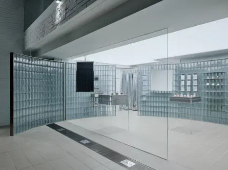 glow Flagship Store